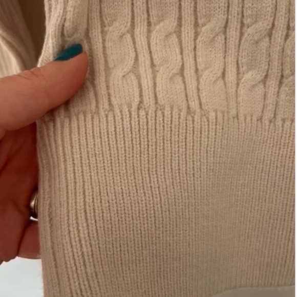 SUZY Shier V-Neck Sweater - Picture 5 of 9